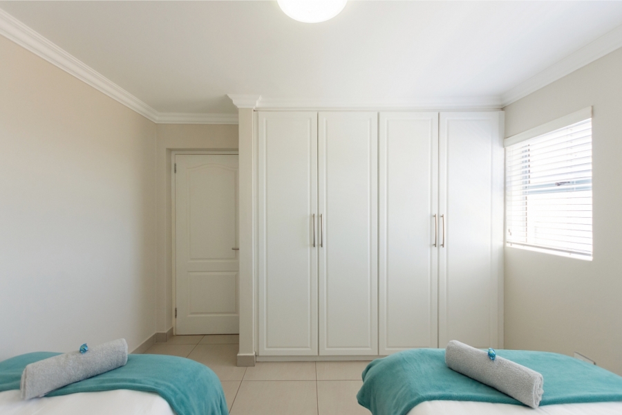 5 Bedroom Property for Sale in Paradise Beach Western Cape